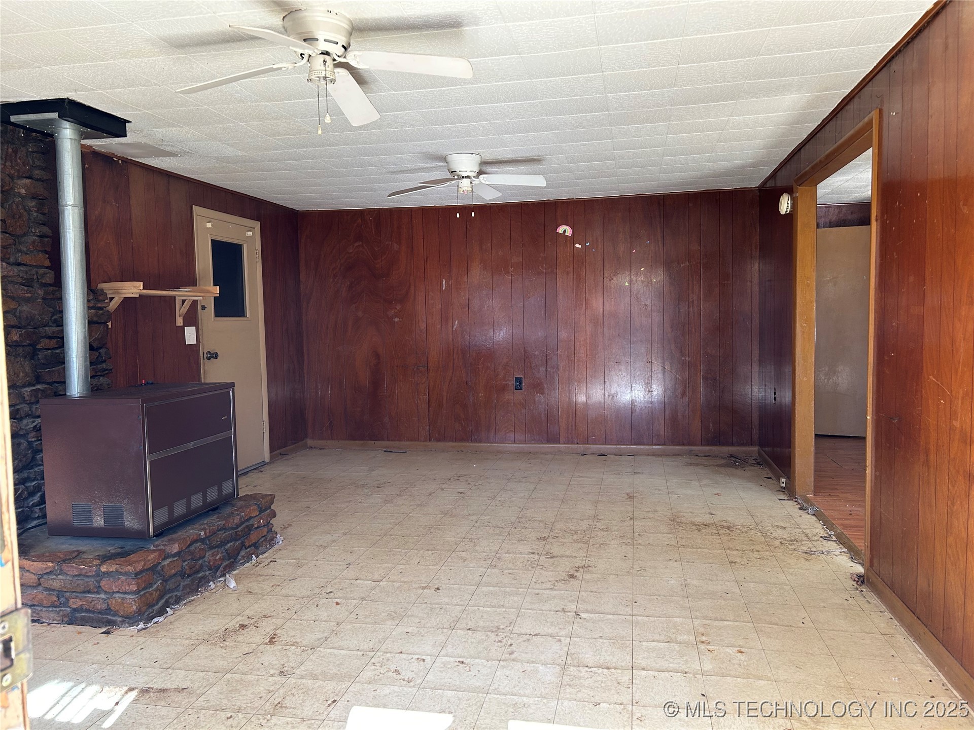 206 Northside Court Property Photo 4