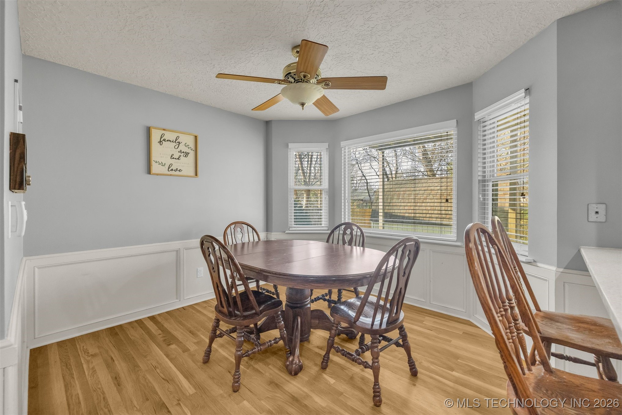 7004 S Peach Avenue Property Photo 18