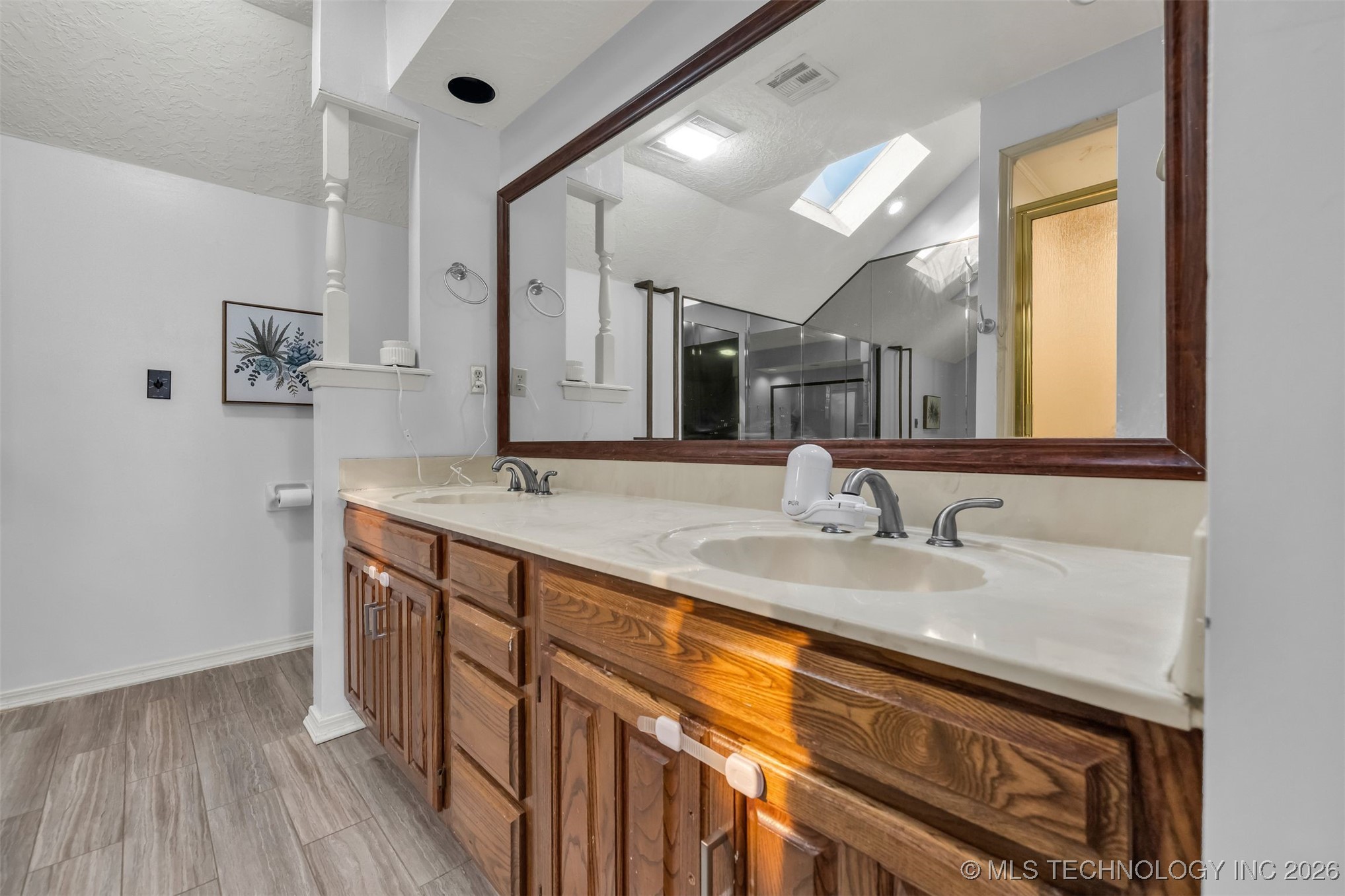 7004 S Peach Avenue Property Photo 26