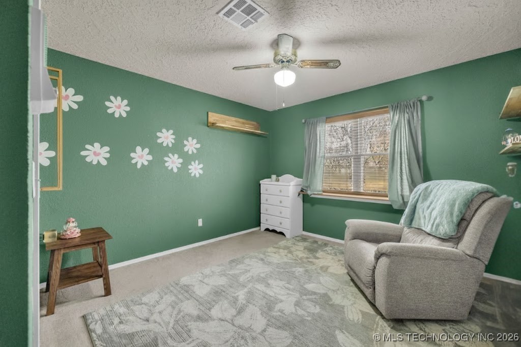 7004 S Peach Avenue Property Photo 30