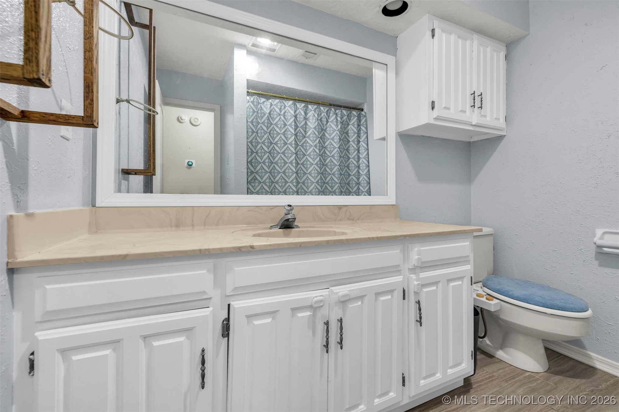 7004 S Peach Avenue Property Photo 31