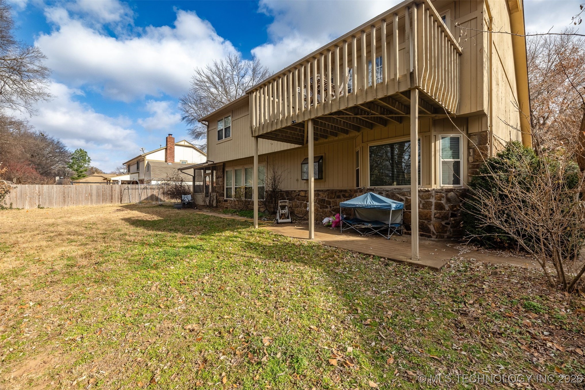 7004 S Peach Avenue Property Photo 32