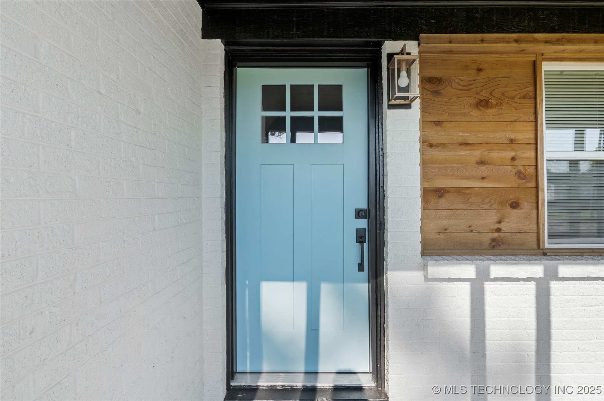 2301 Dewey Avenue Property Photo 3