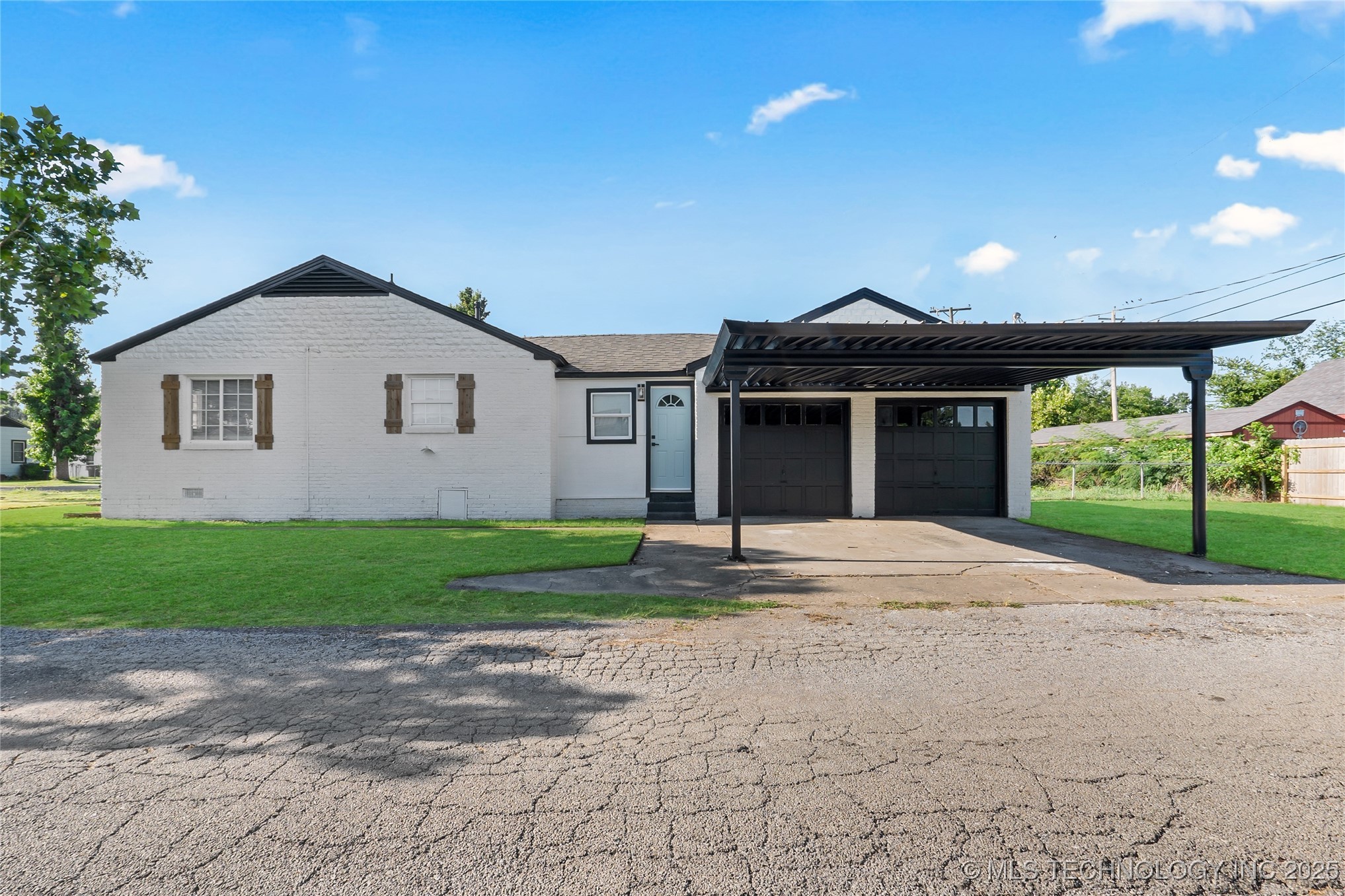 2301 Dewey Avenue Property Photo 6