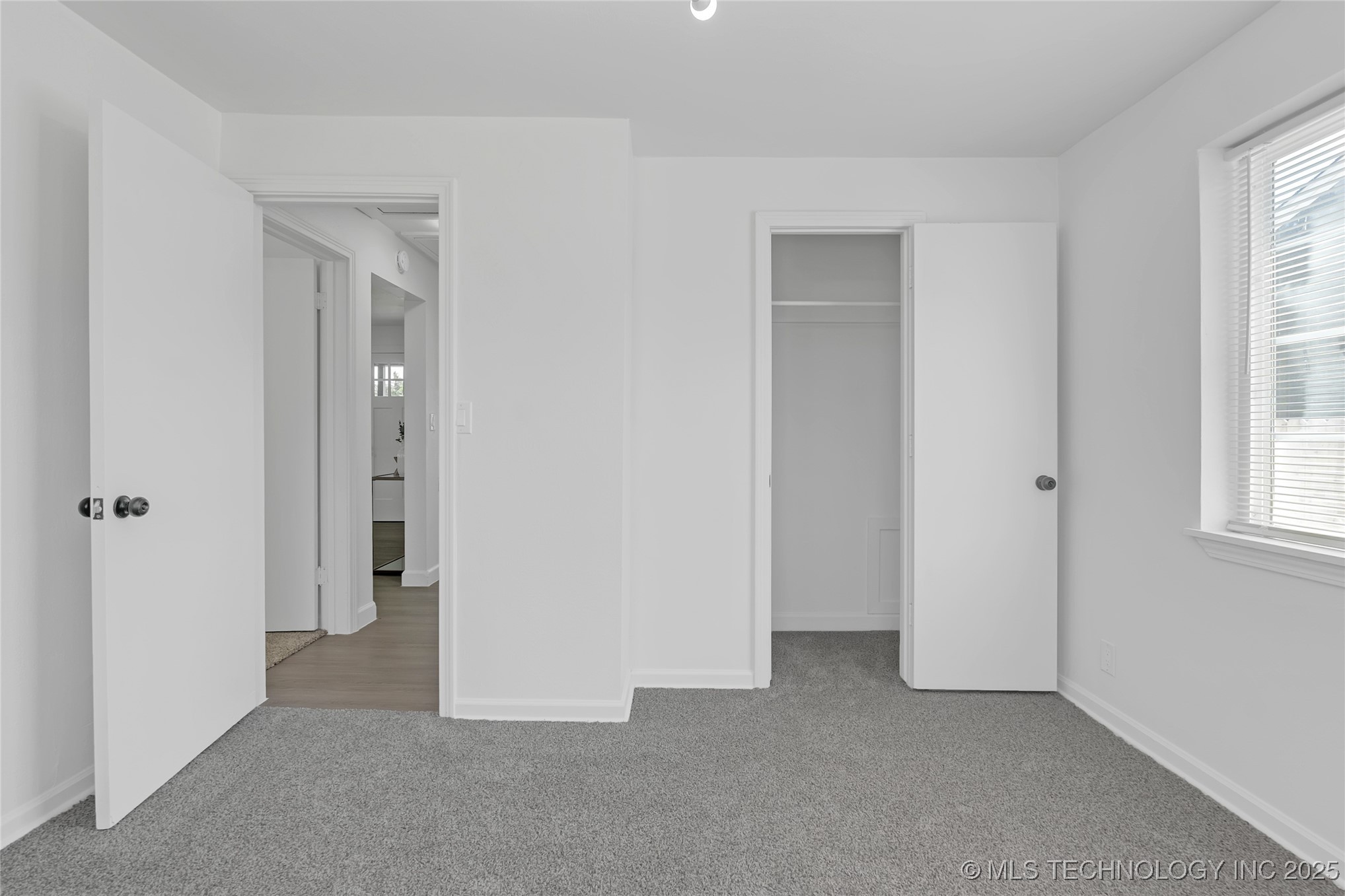 2301 Dewey Avenue Property Photo 12