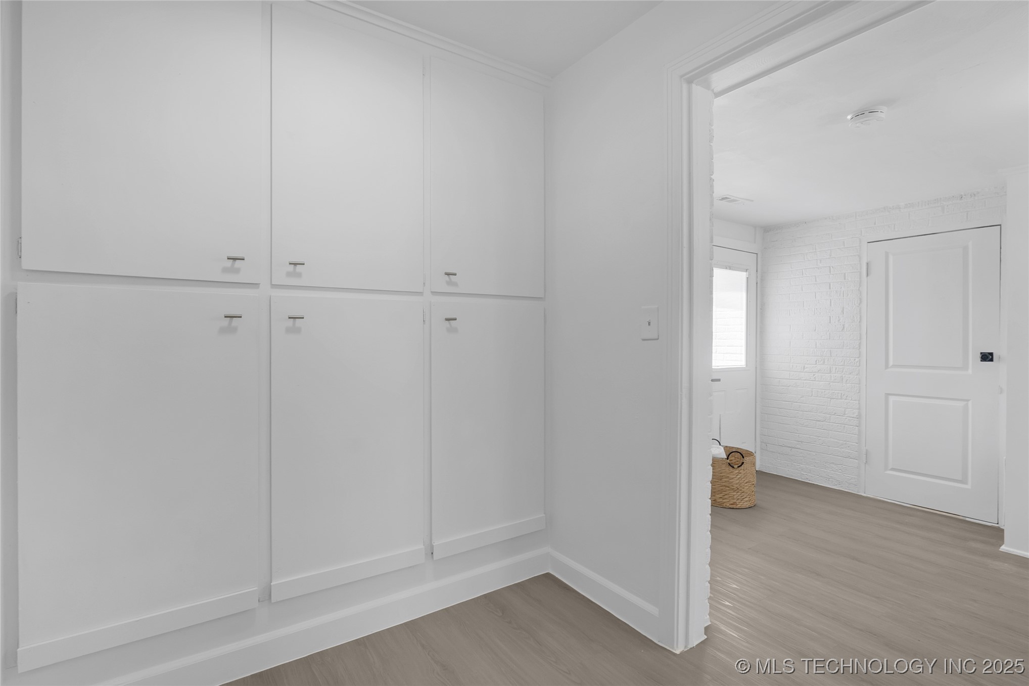 2301 Dewey Avenue Property Photo 35