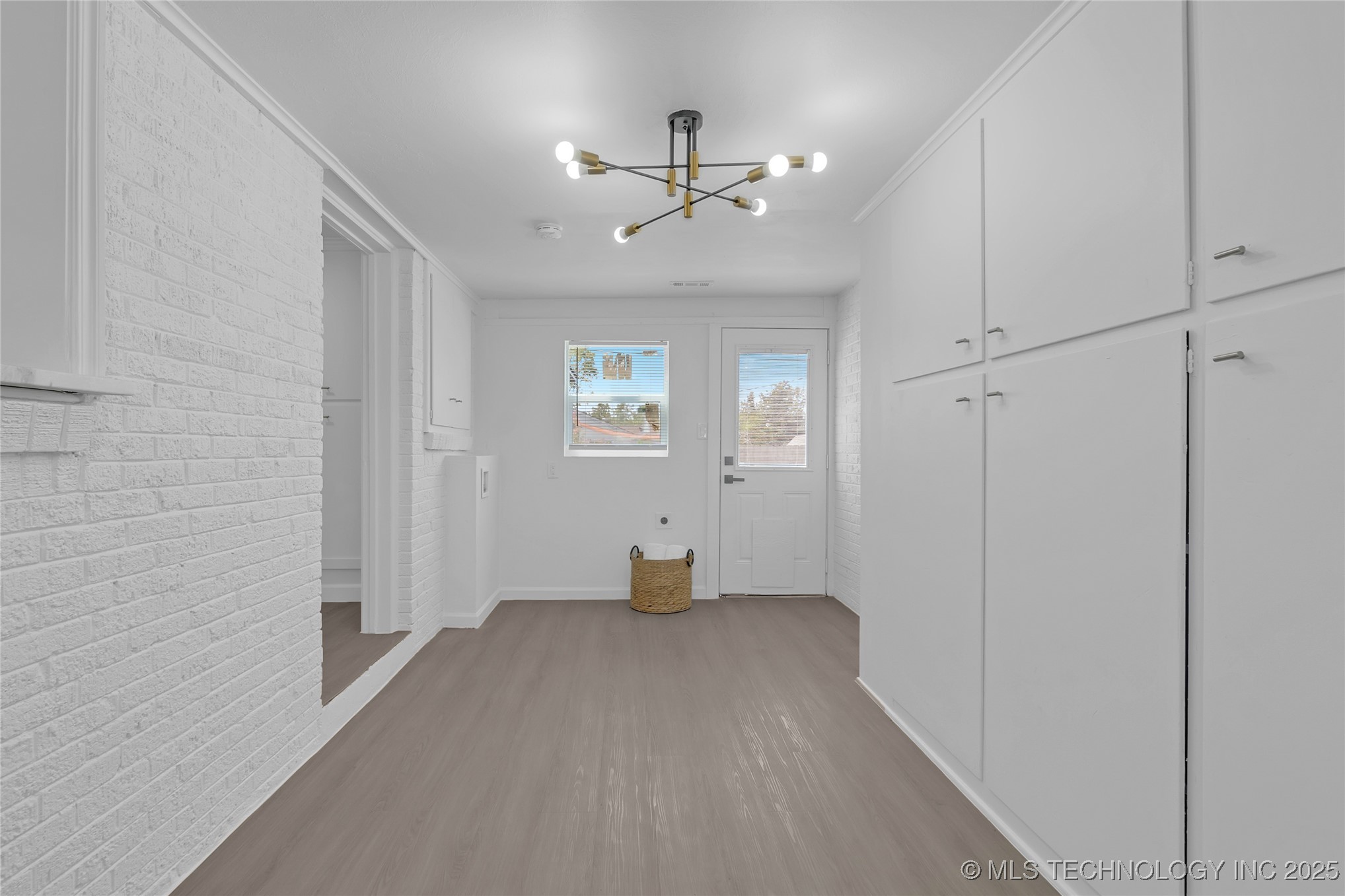 2301 Dewey Avenue Property Photo 42