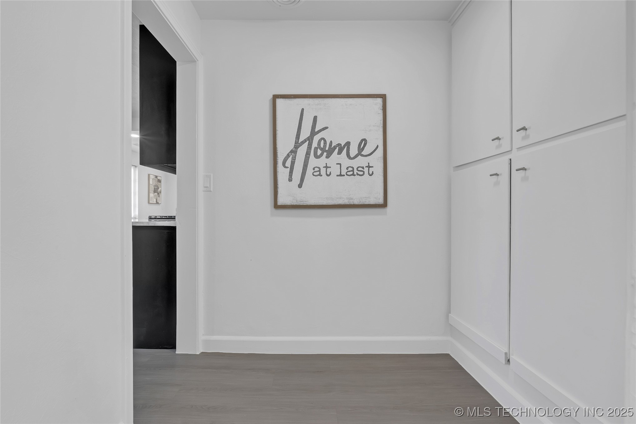 2301 Dewey Avenue Property Photo 43