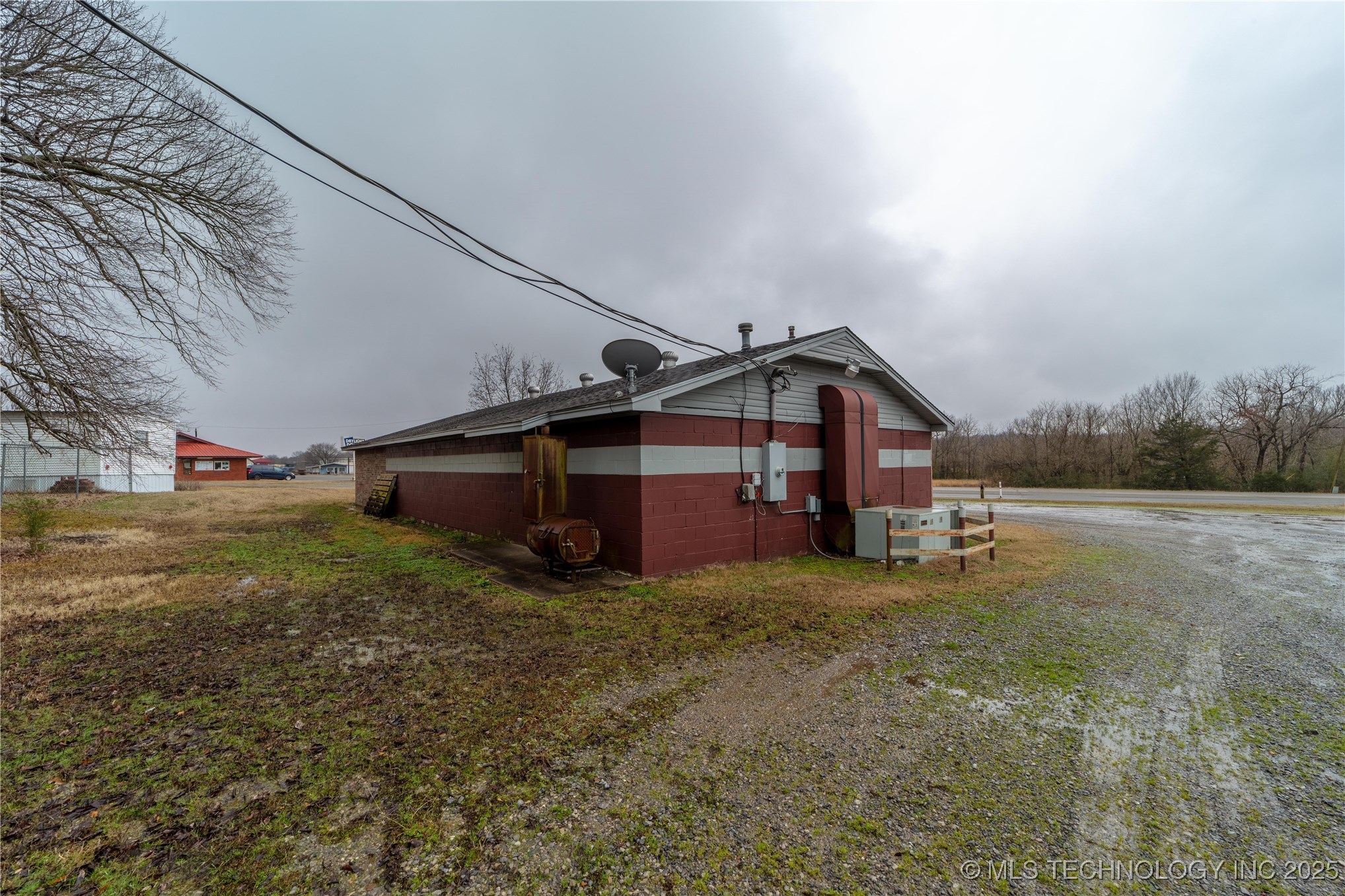 2395 E Hwy 270 Property Photo 18