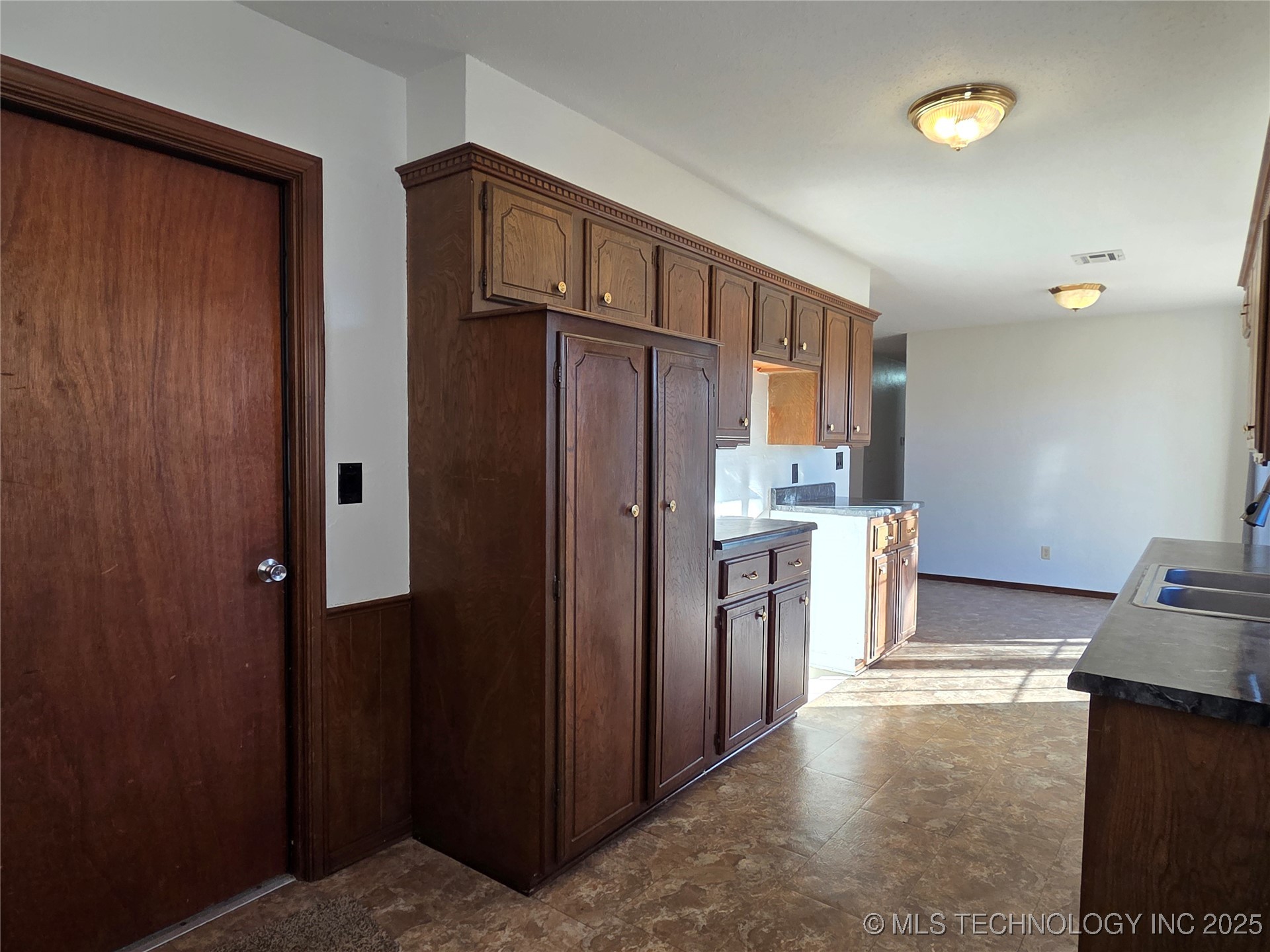 116 Connolly Property Photo 15