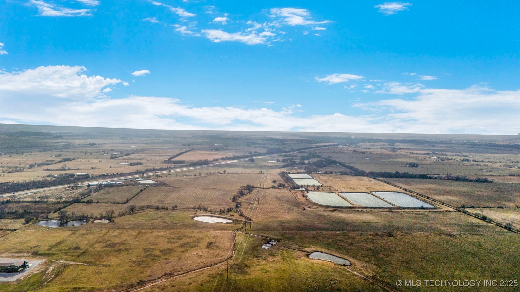 33265 S Highway 69 Property Photo 8