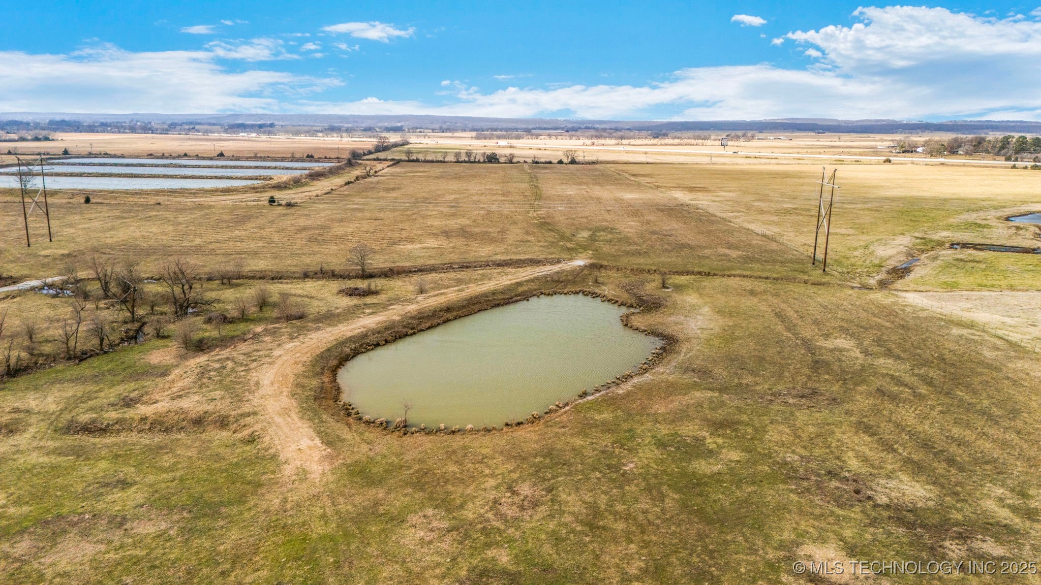33265 S Highway 69 Property Photo 25