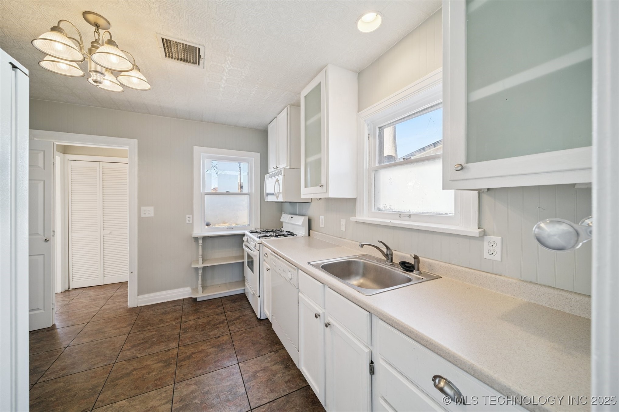 1516 S Atlanta Avenue Property Photo 6