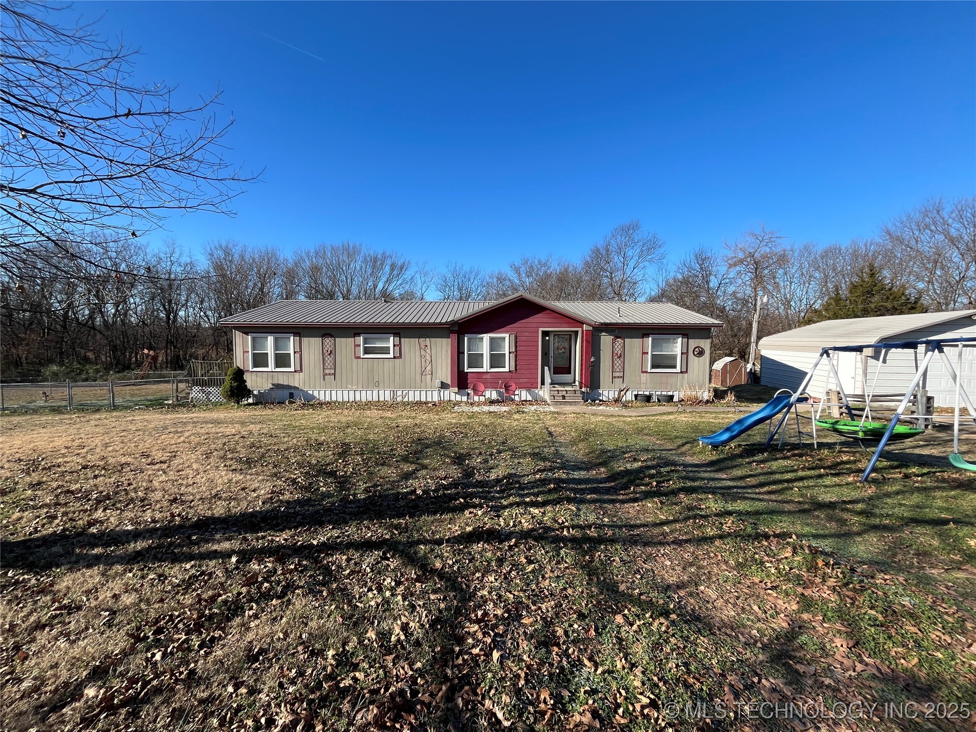 61901 E 288 Road Property Photo 1