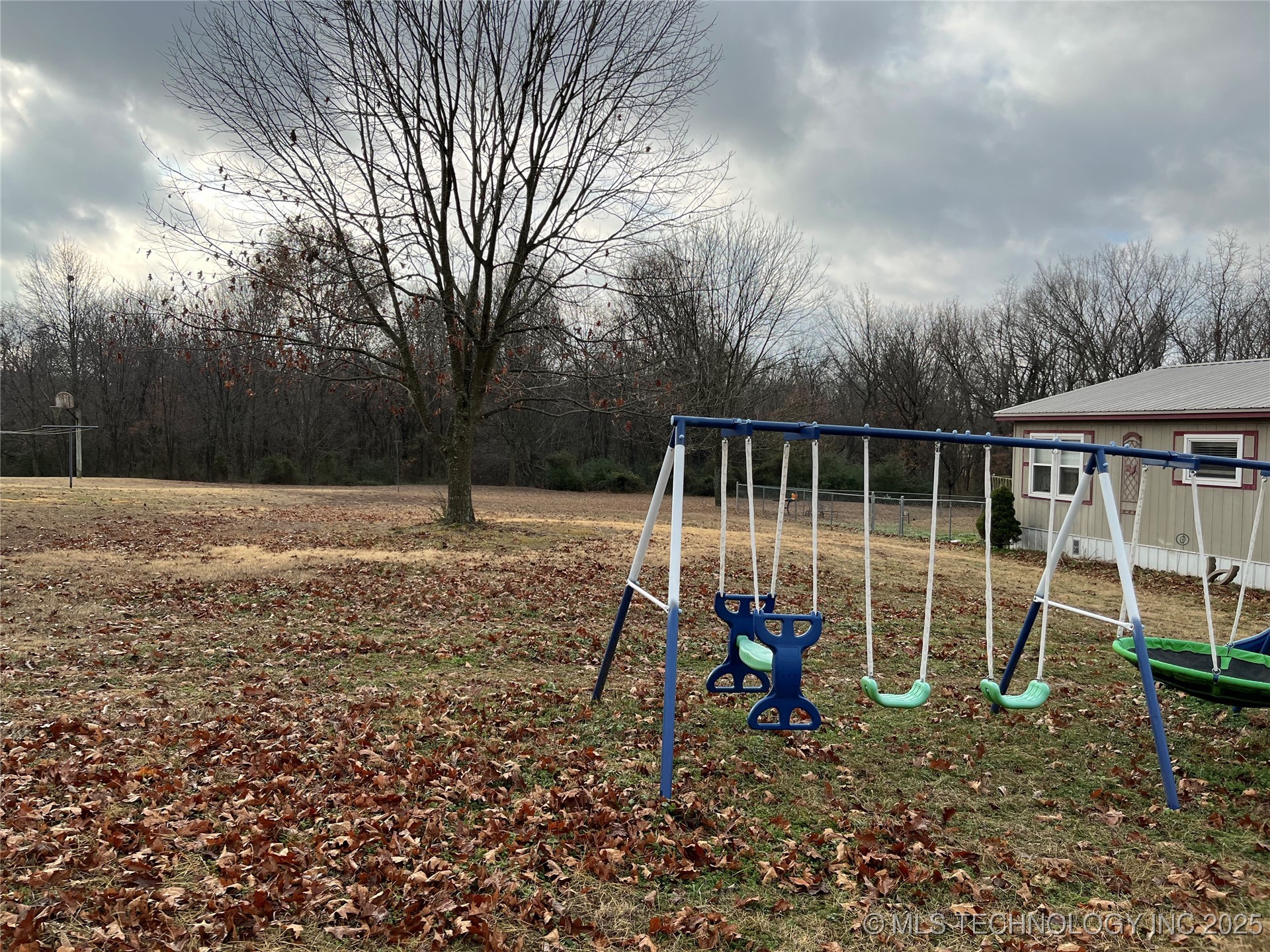 61901 E 288 Road Property Photo 3