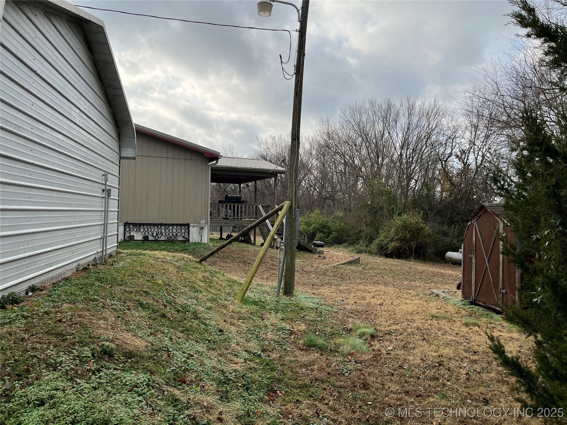 61901 E 288 Road Property Photo 4