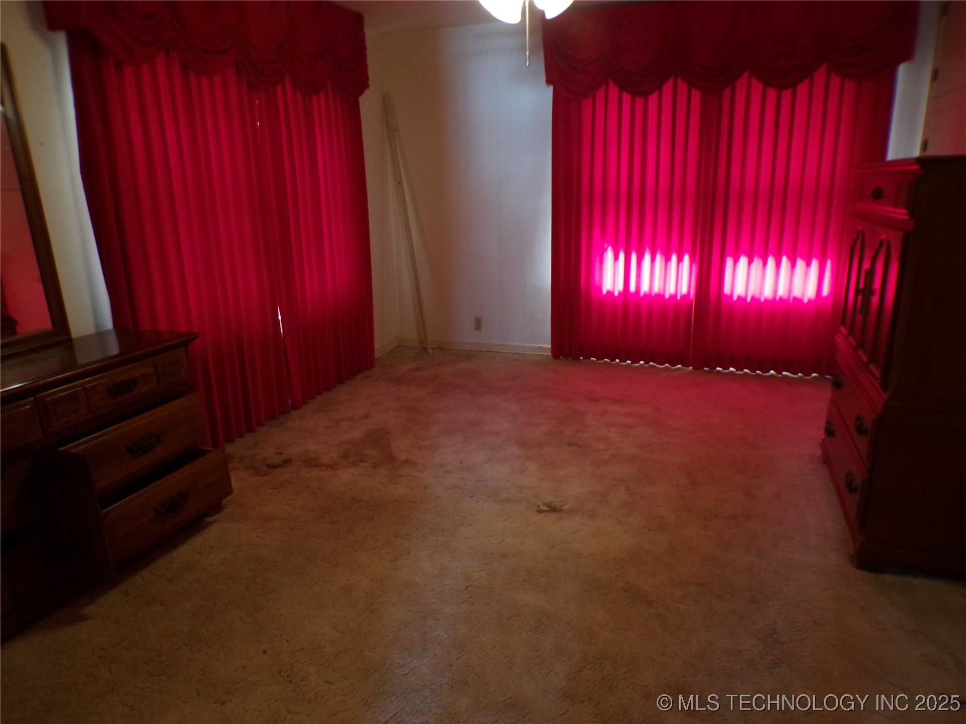 807 N Parkinson Avenue Property Photo 17