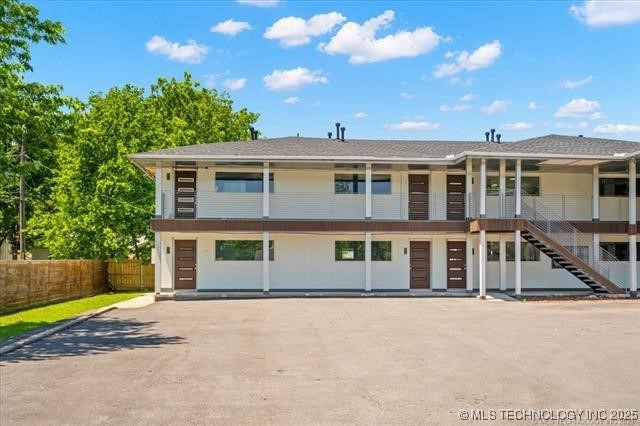 3220 S Knoxville Street Property Photo 4