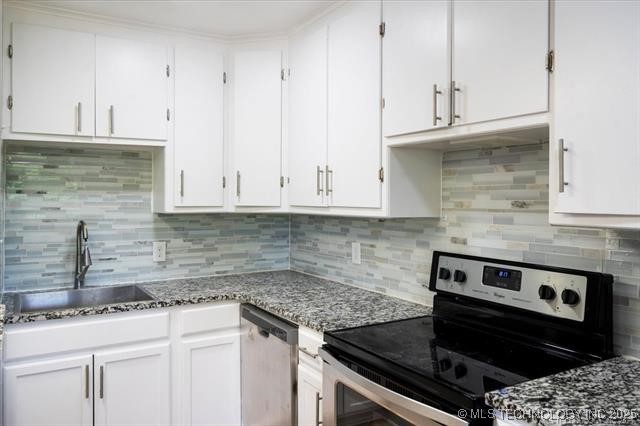 3220 S Knoxville Street Property Photo 14