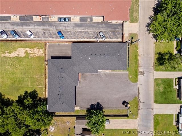 3220 S Knoxville Street Property Photo 17