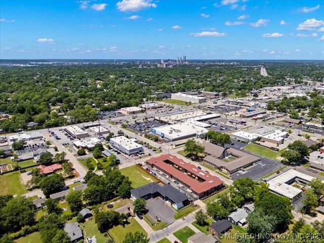 3220 S Knoxville Street Property Photo 18