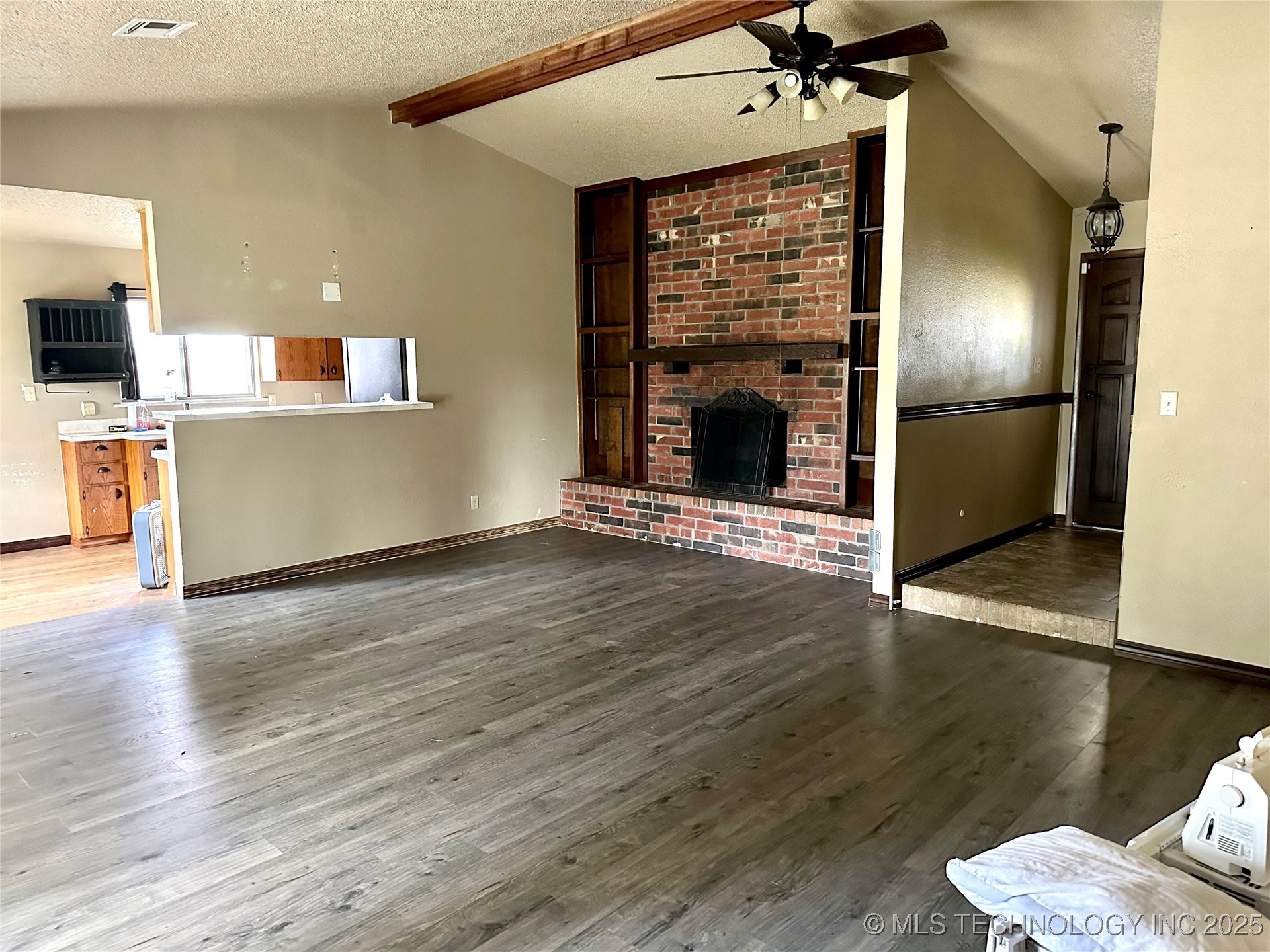 1931 Green Meadows Drive Property Photo 6