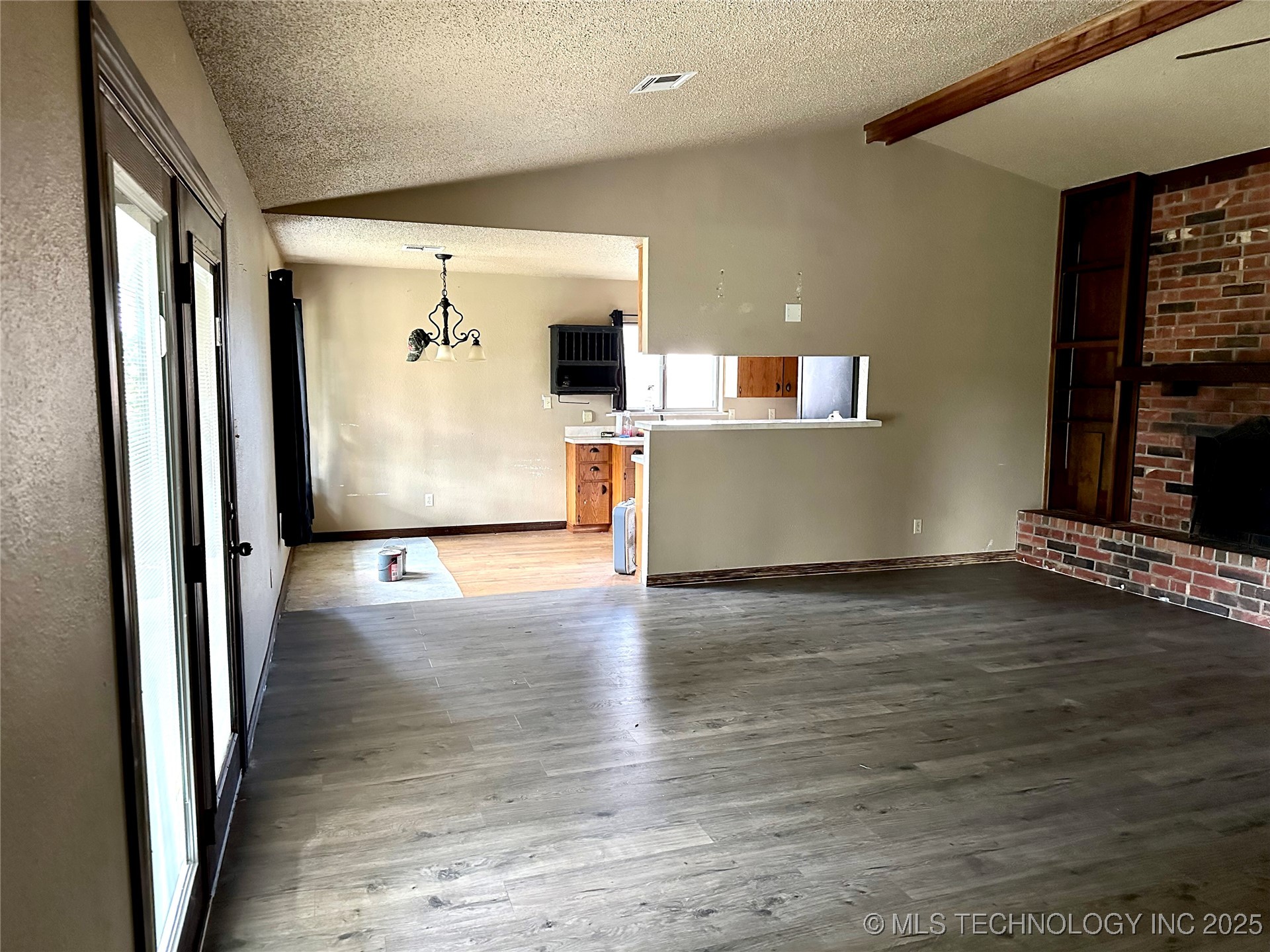 1931 Green Meadows Drive Property Photo 7