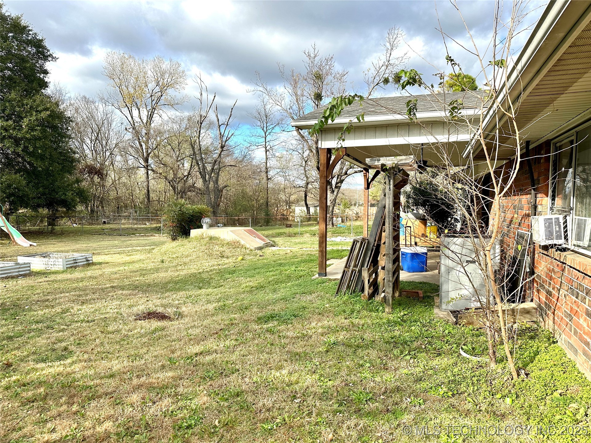 1931 Green Meadows Drive Property Photo 38
