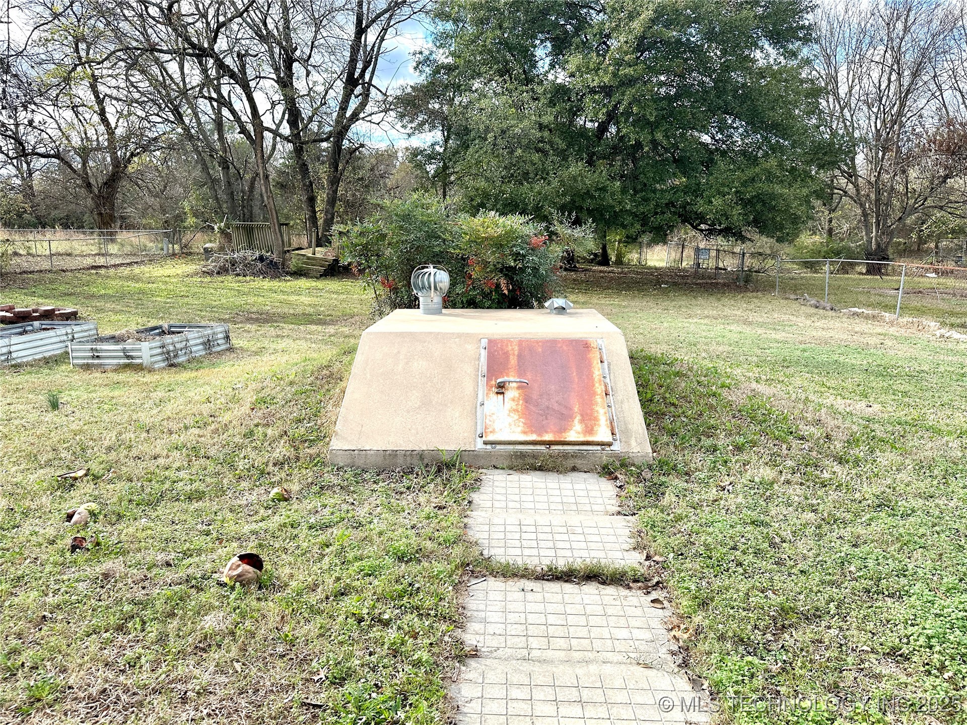 1931 Green Meadows Drive Property Photo 40