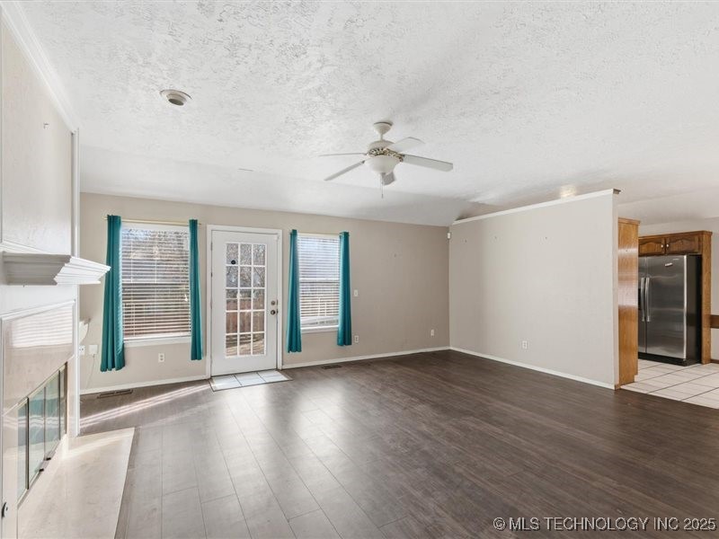 3437 S 75th West Avenue Property Photo 4