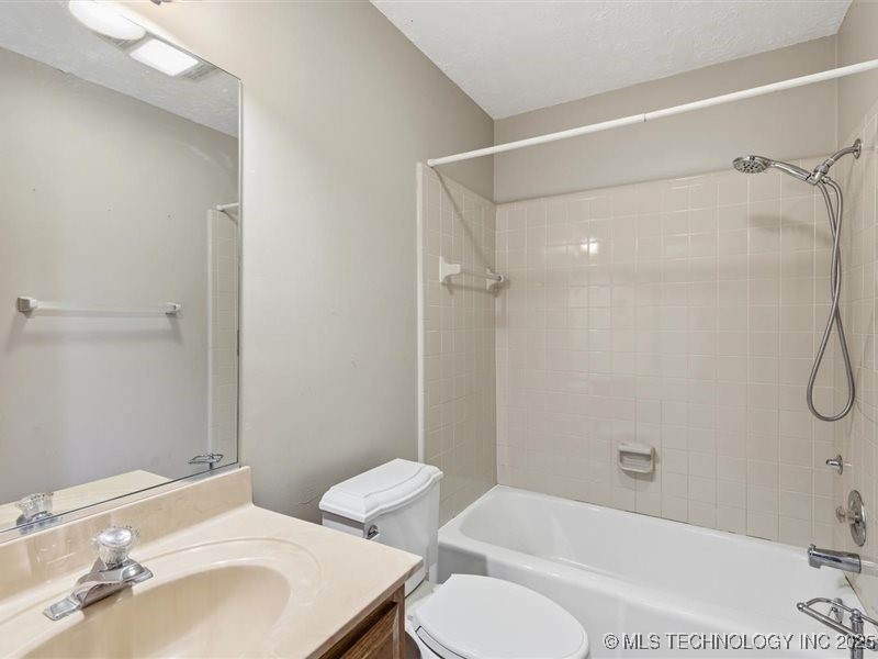 3437 S 75th West Avenue Property Photo 16