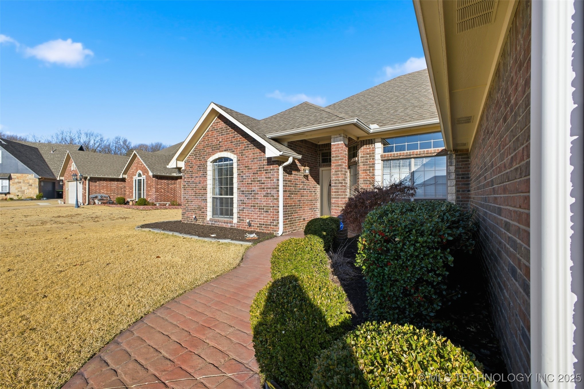 424 Westchester Property Photo 5