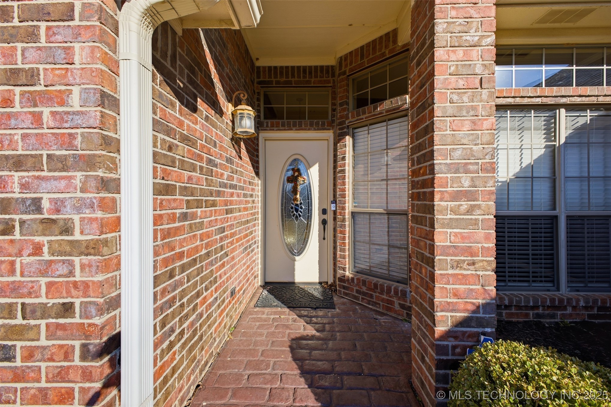 424 Westchester Property Photo 6