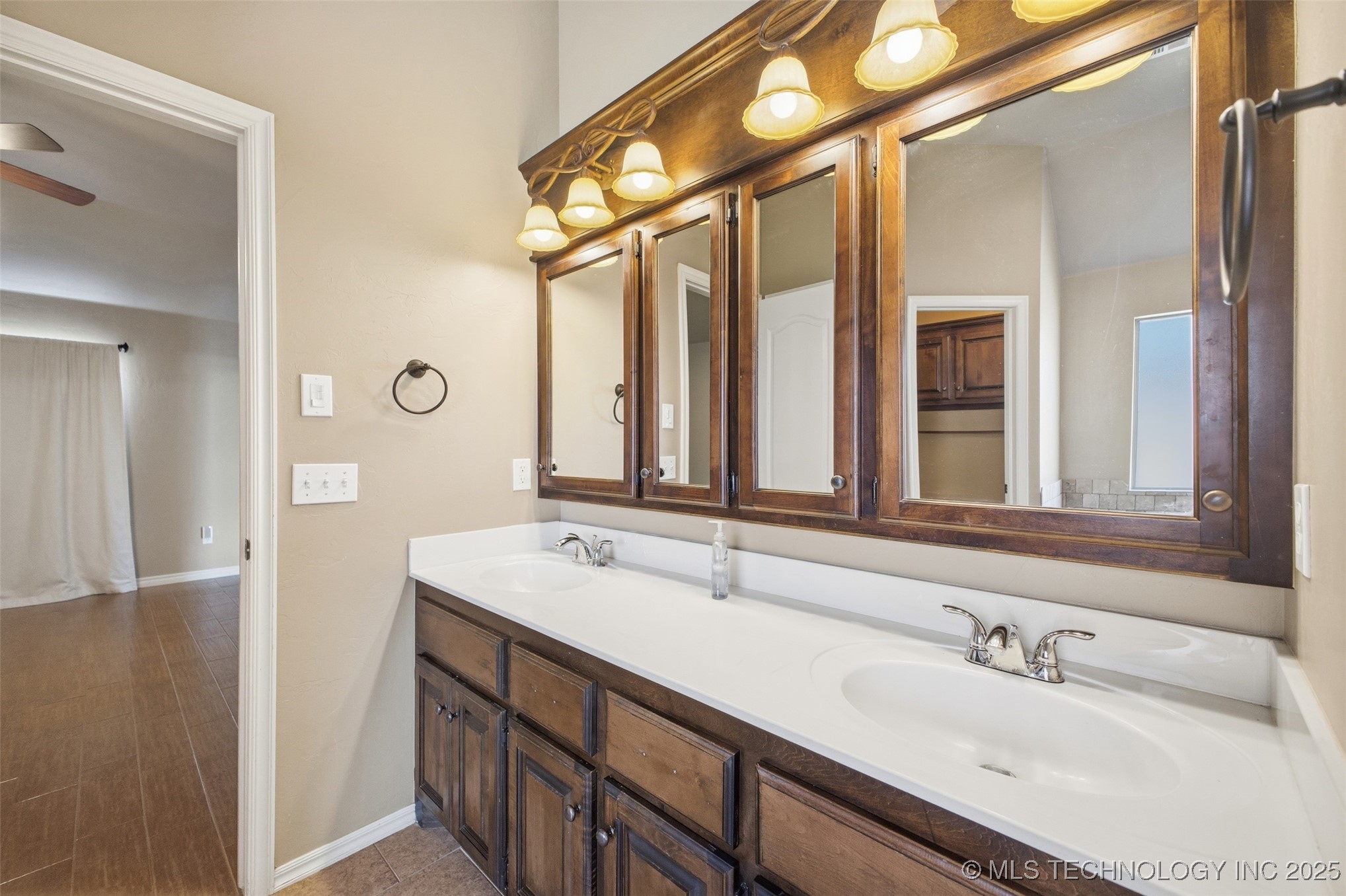 424 Westchester Property Photo 28