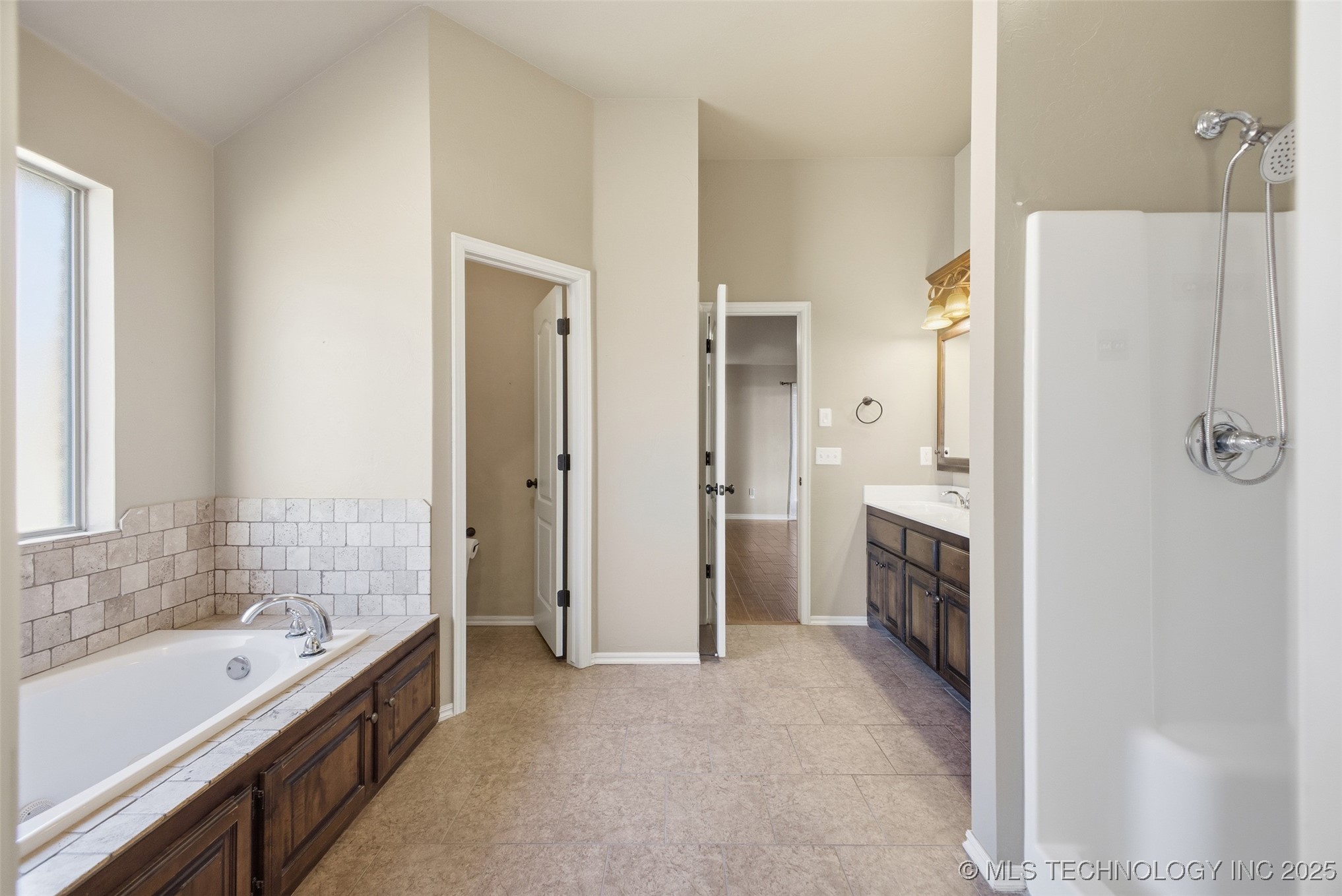 424 Westchester Property Photo 30