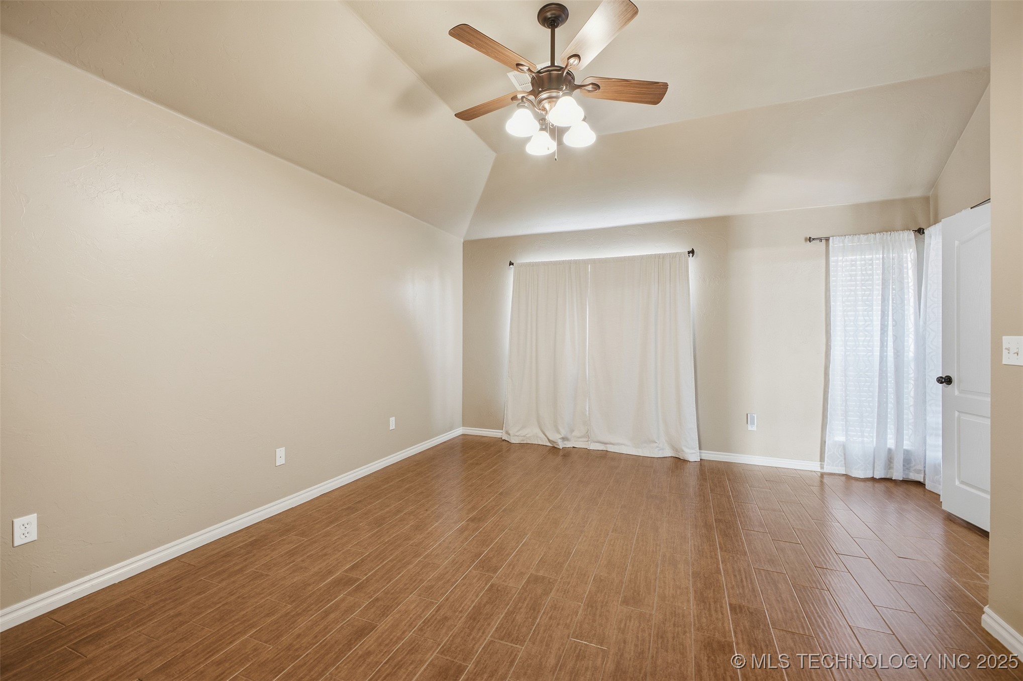 424 Westchester Property Photo 32