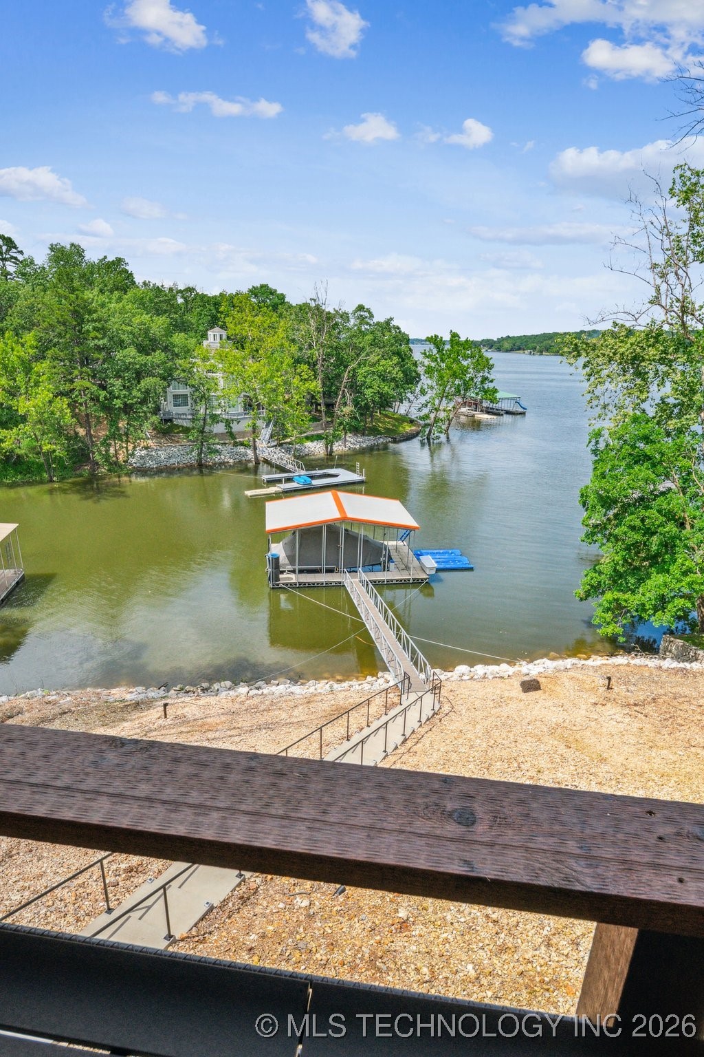 2551293 Property Photo 5