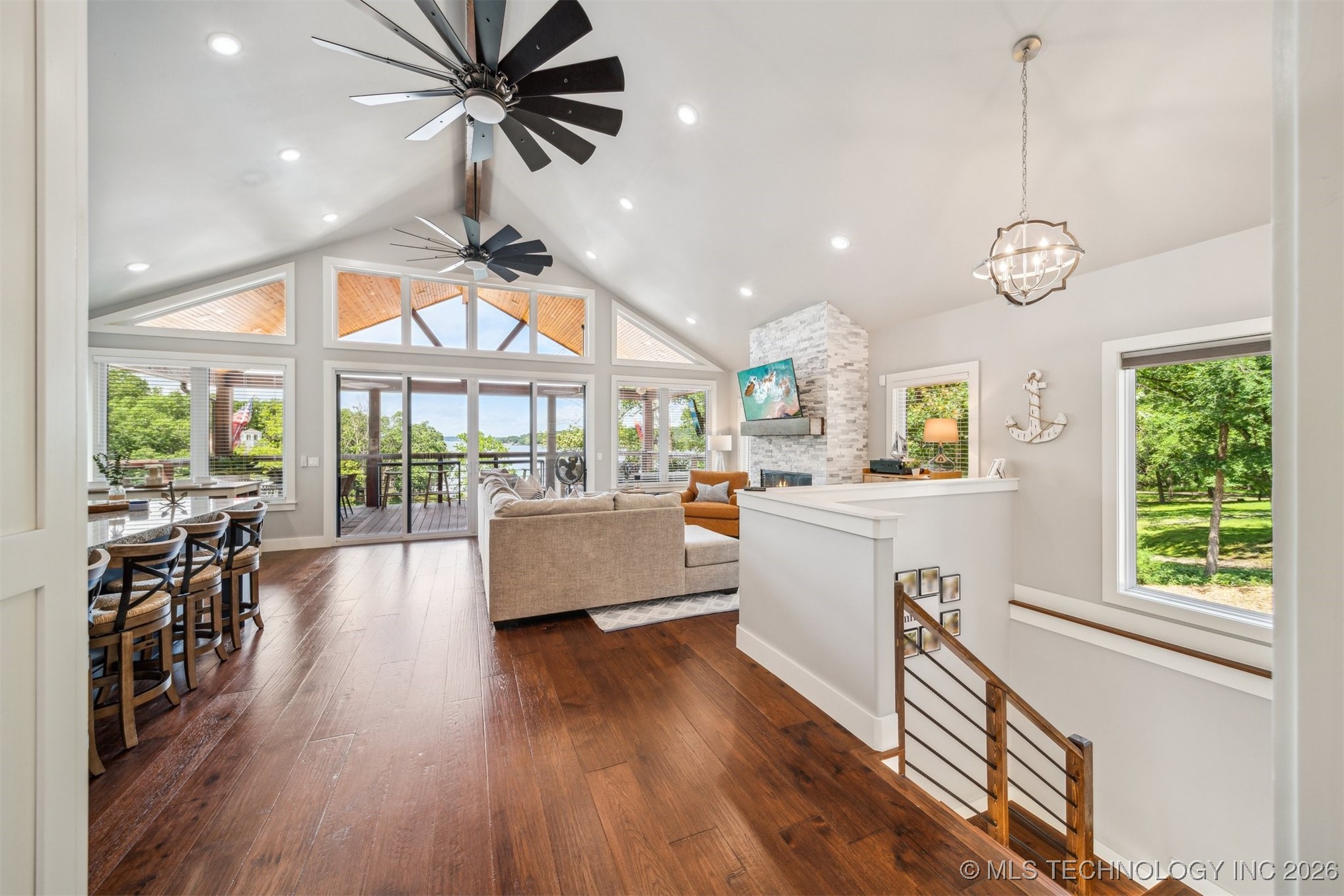 2551293 Property Photo 13