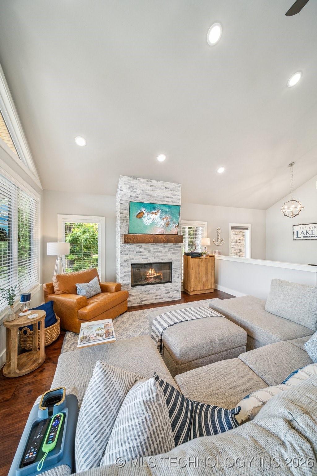 2551293 Property Photo 17