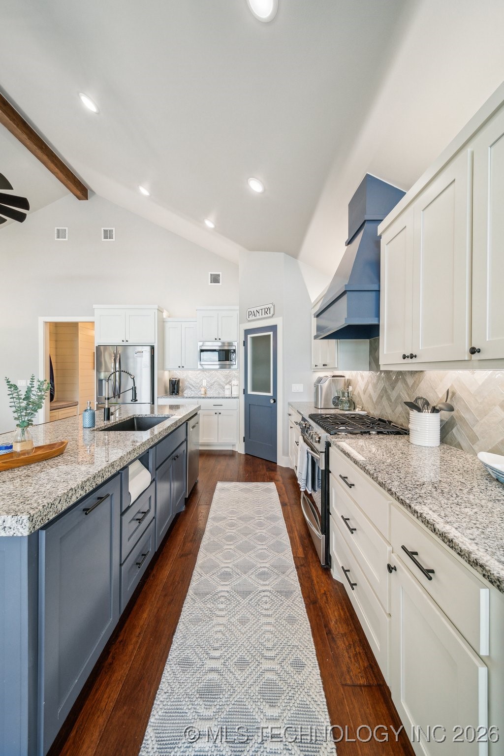 2551293 Property Photo 21