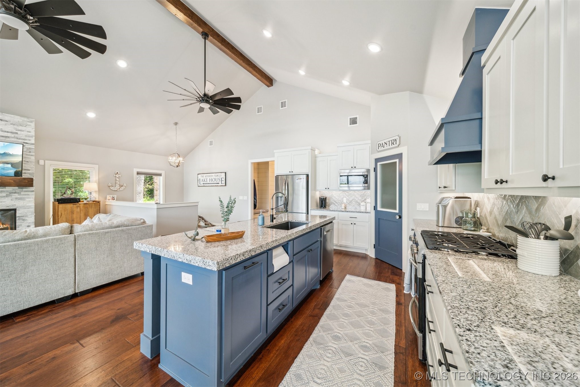 2551293 Property Photo 26