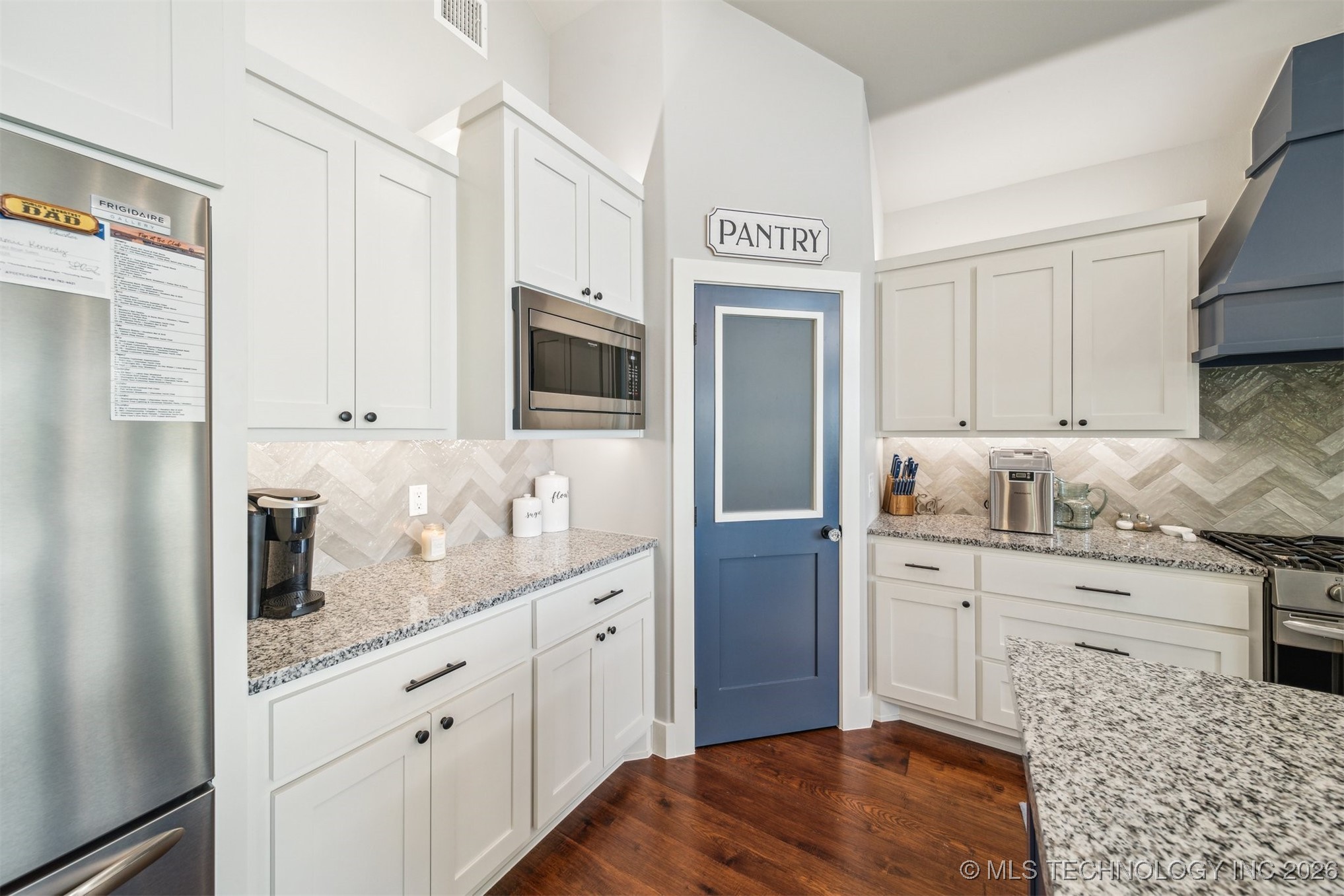 2551293 Property Photo 27