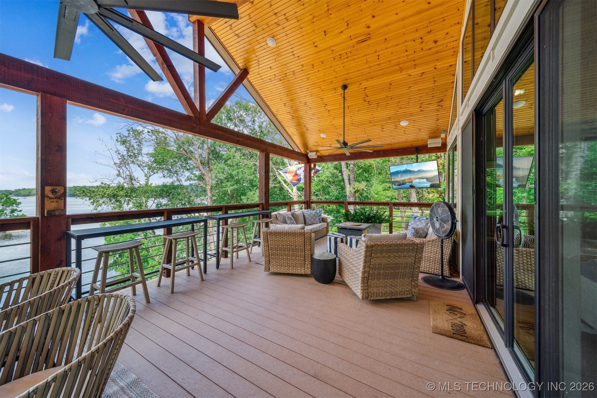 2551293 Property Photo 38