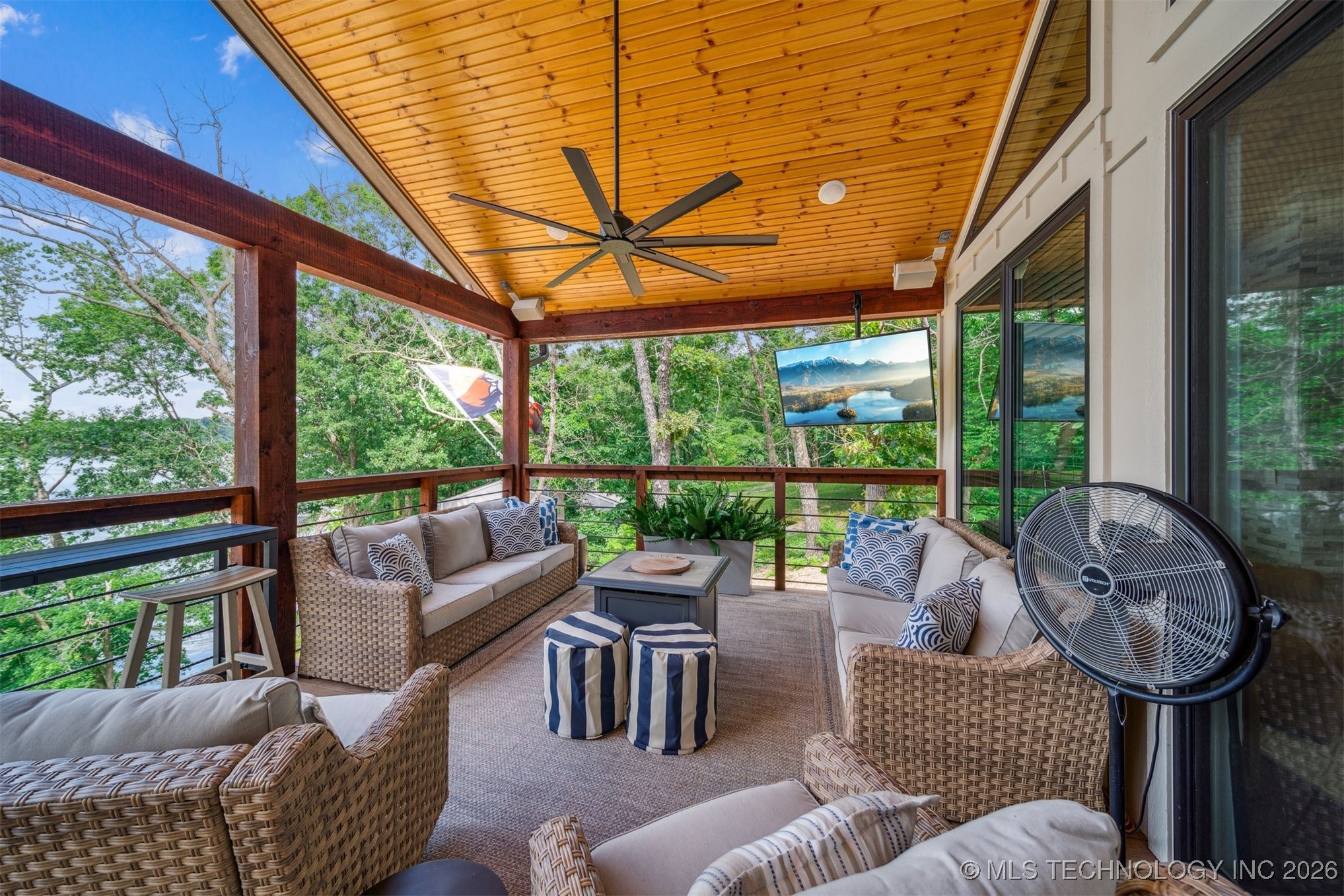 2551293 Property Photo 39