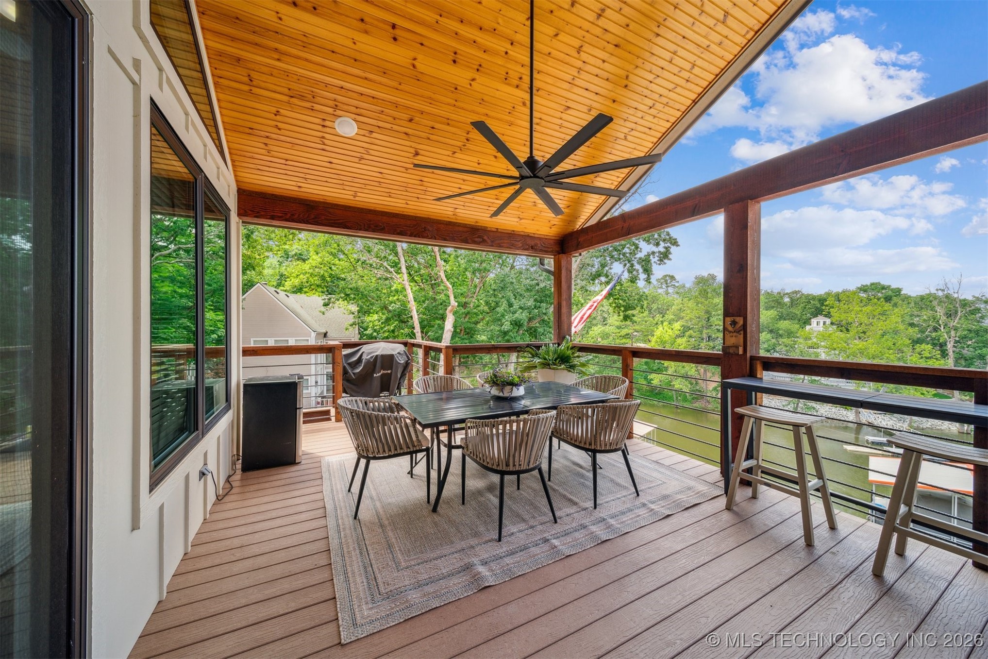 2551293 Property Photo 40