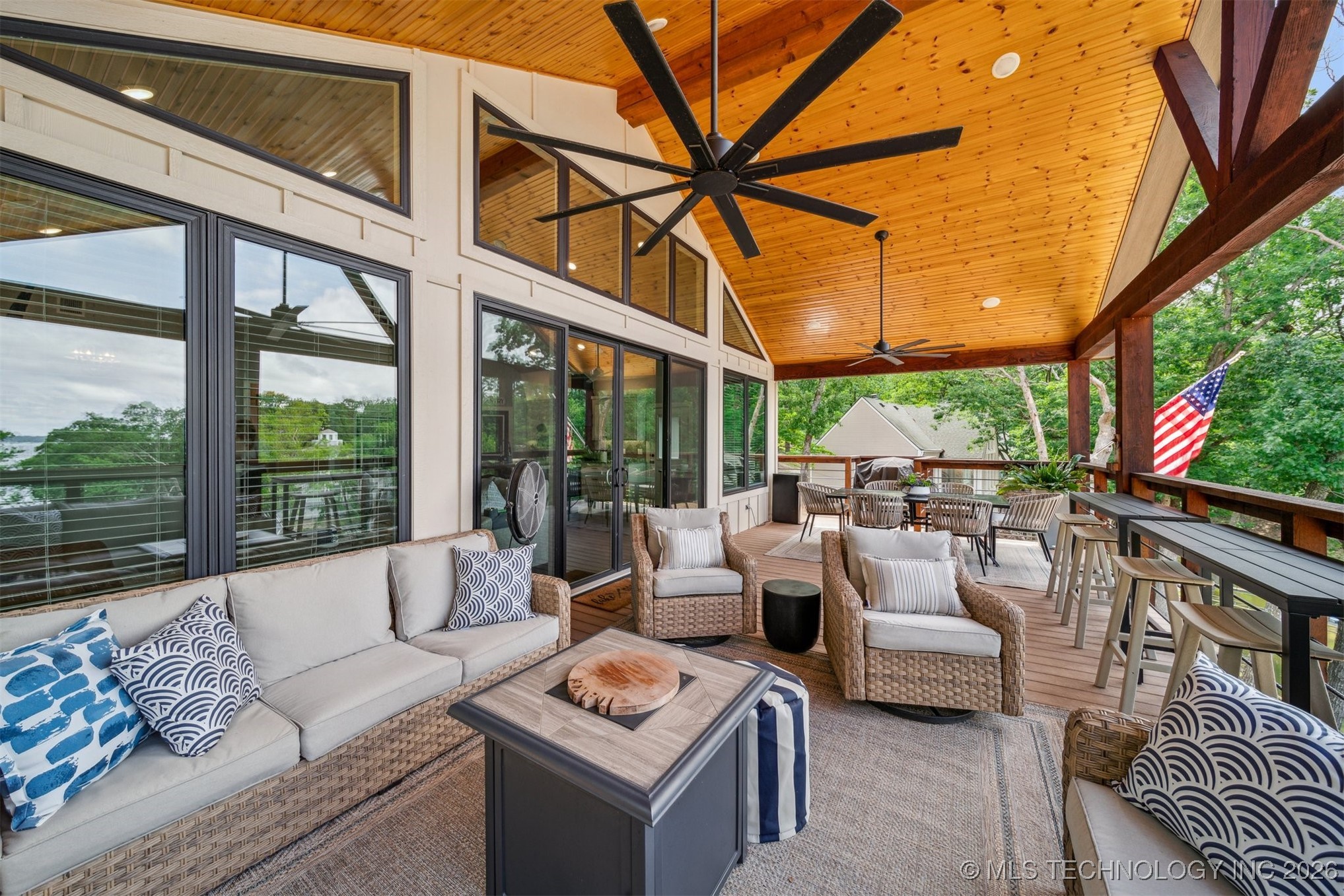 2551293 Property Photo 41