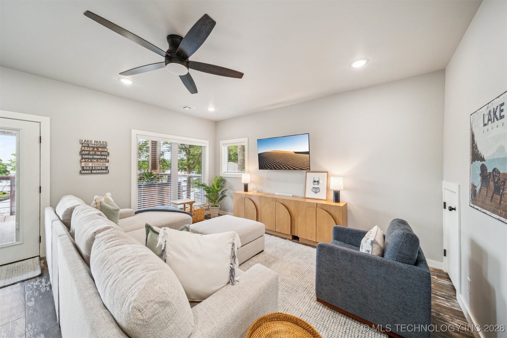 2551293 Property Photo 48