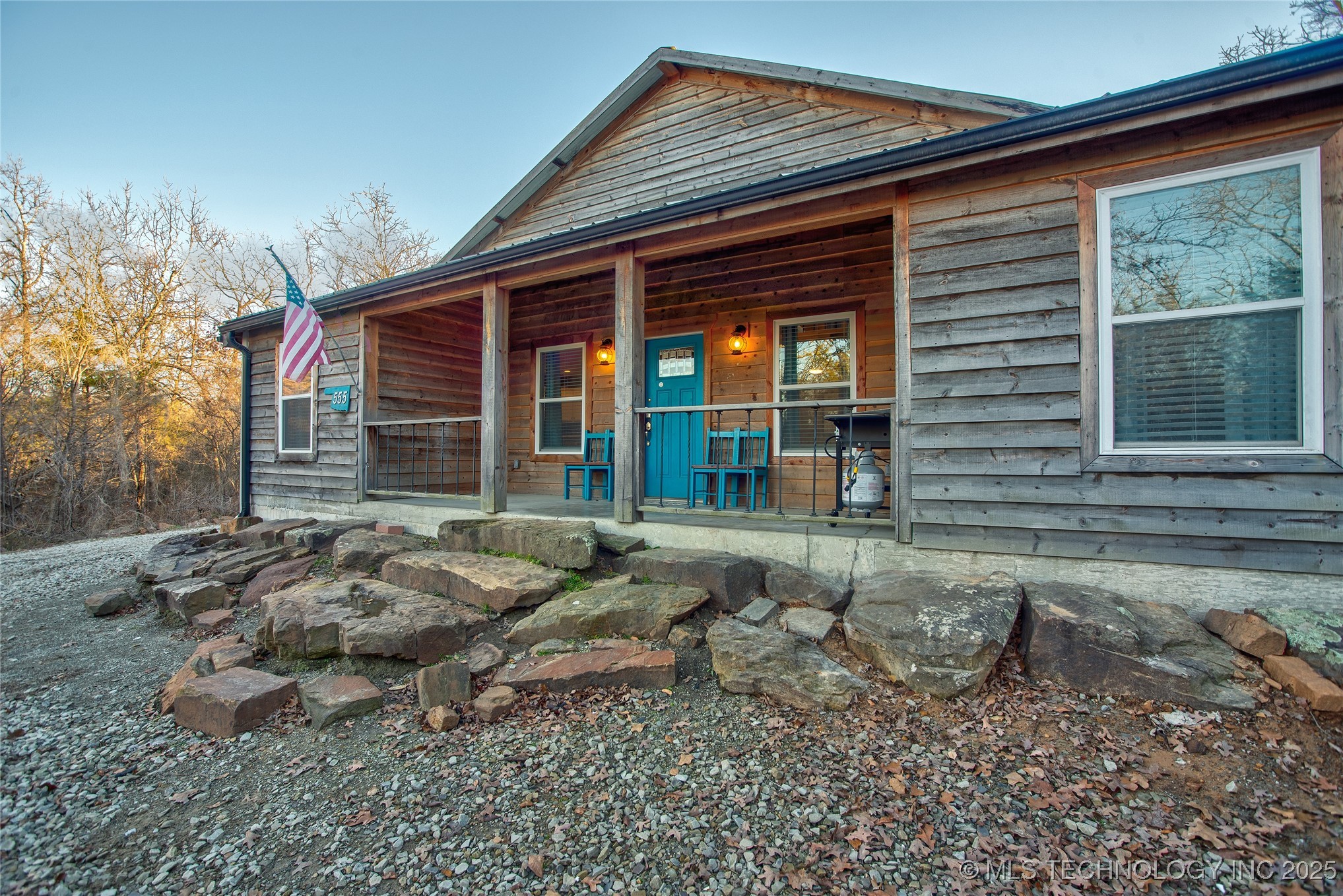 555 Williams Drive Property Photo 3