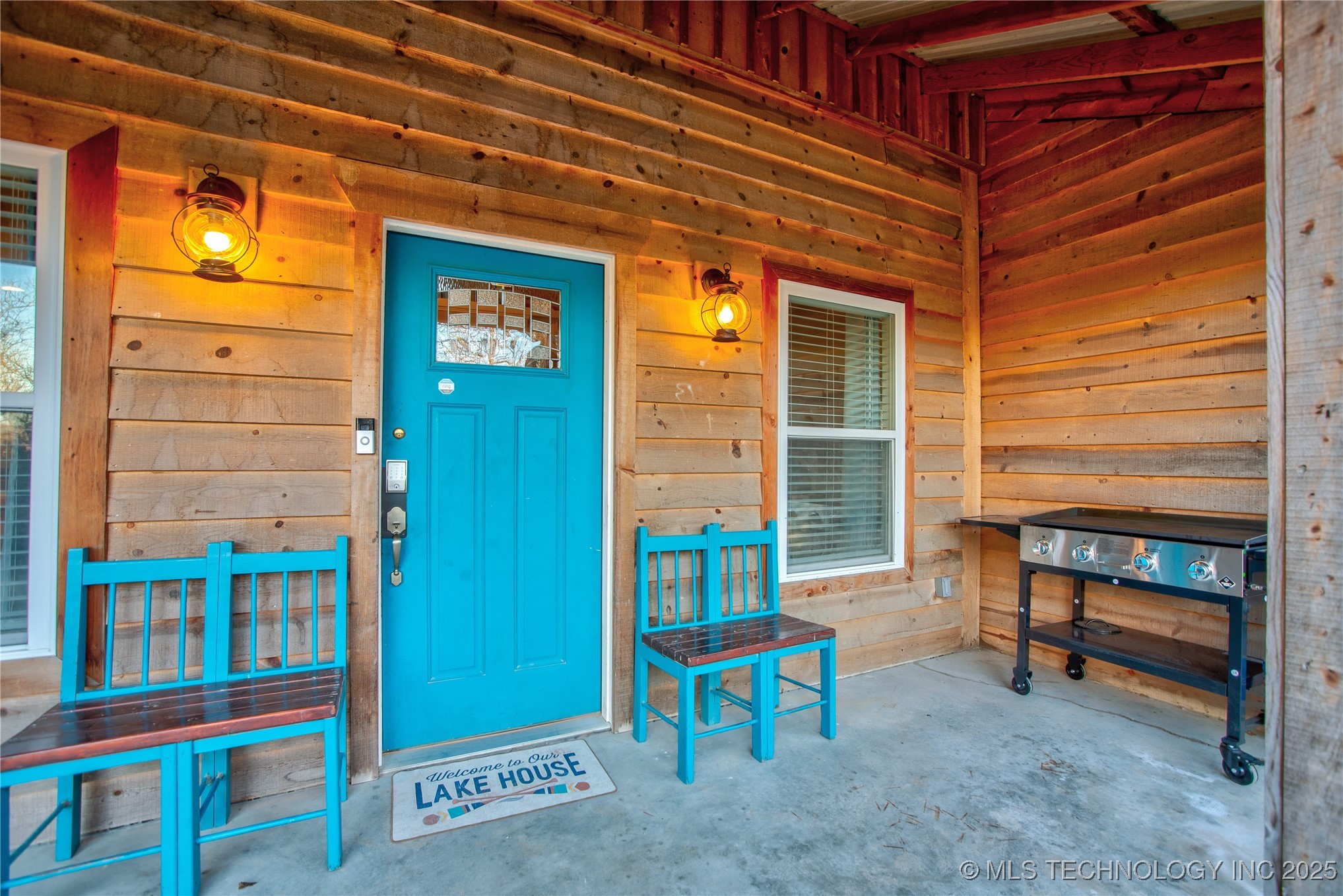 555 Williams Drive Property Photo 5