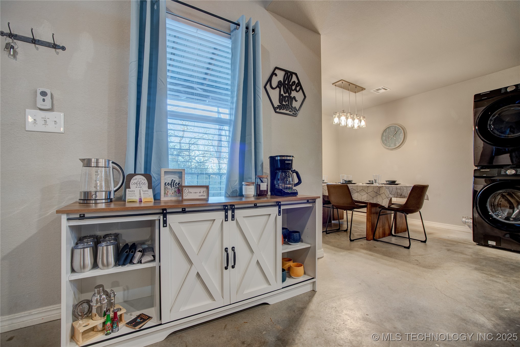 555 Williams Drive Property Photo 9